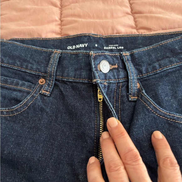 NWT Old Navy Barrel leg dark denim - Picture 4 of 7